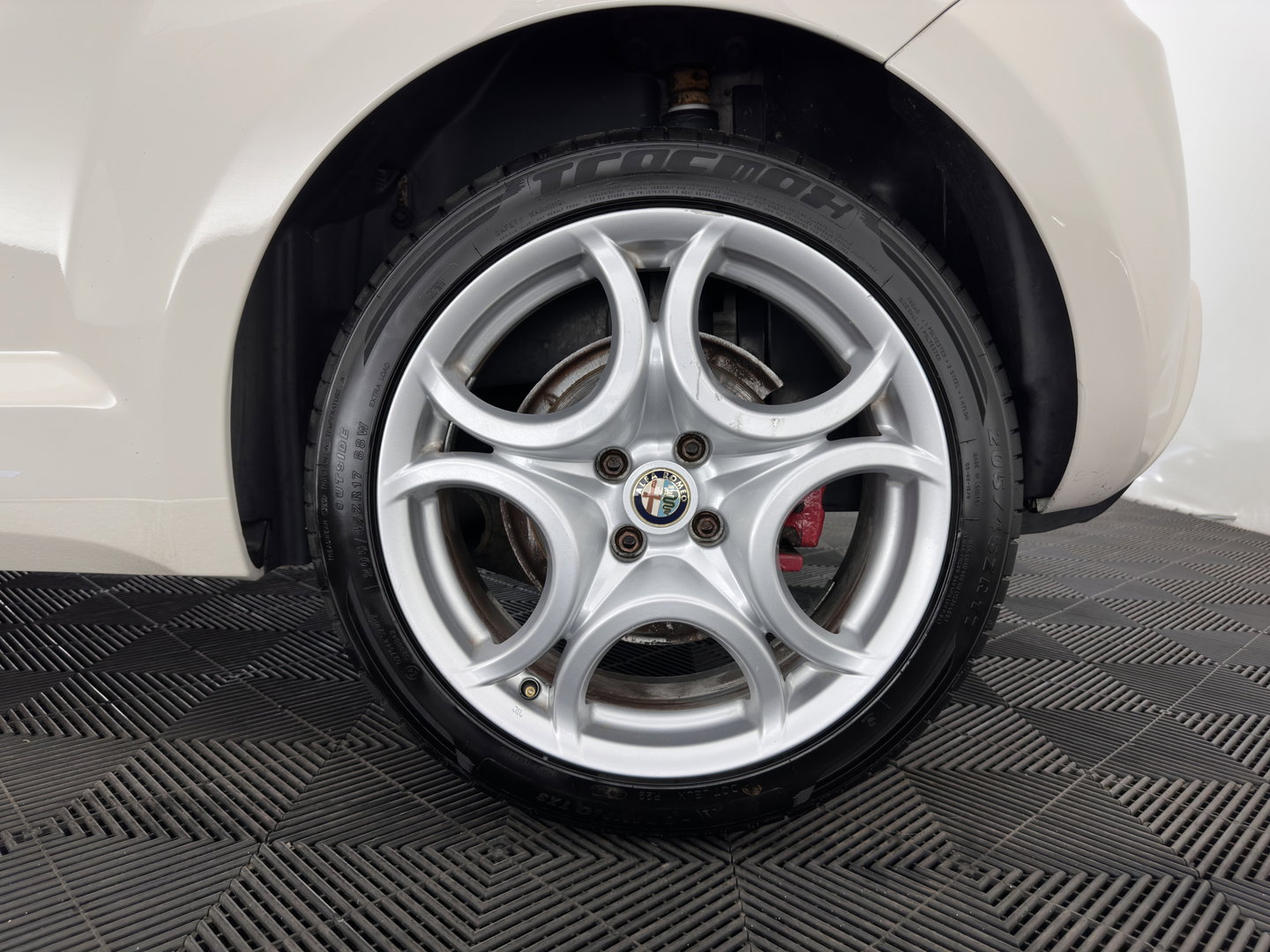 Alfa Romeo MiTo 1.3 JTDm ECO Distinctive *LEATHER | SPORTSEATS | ECC | PDC | TOWBAR | RADIO-CD | 17''ALU*