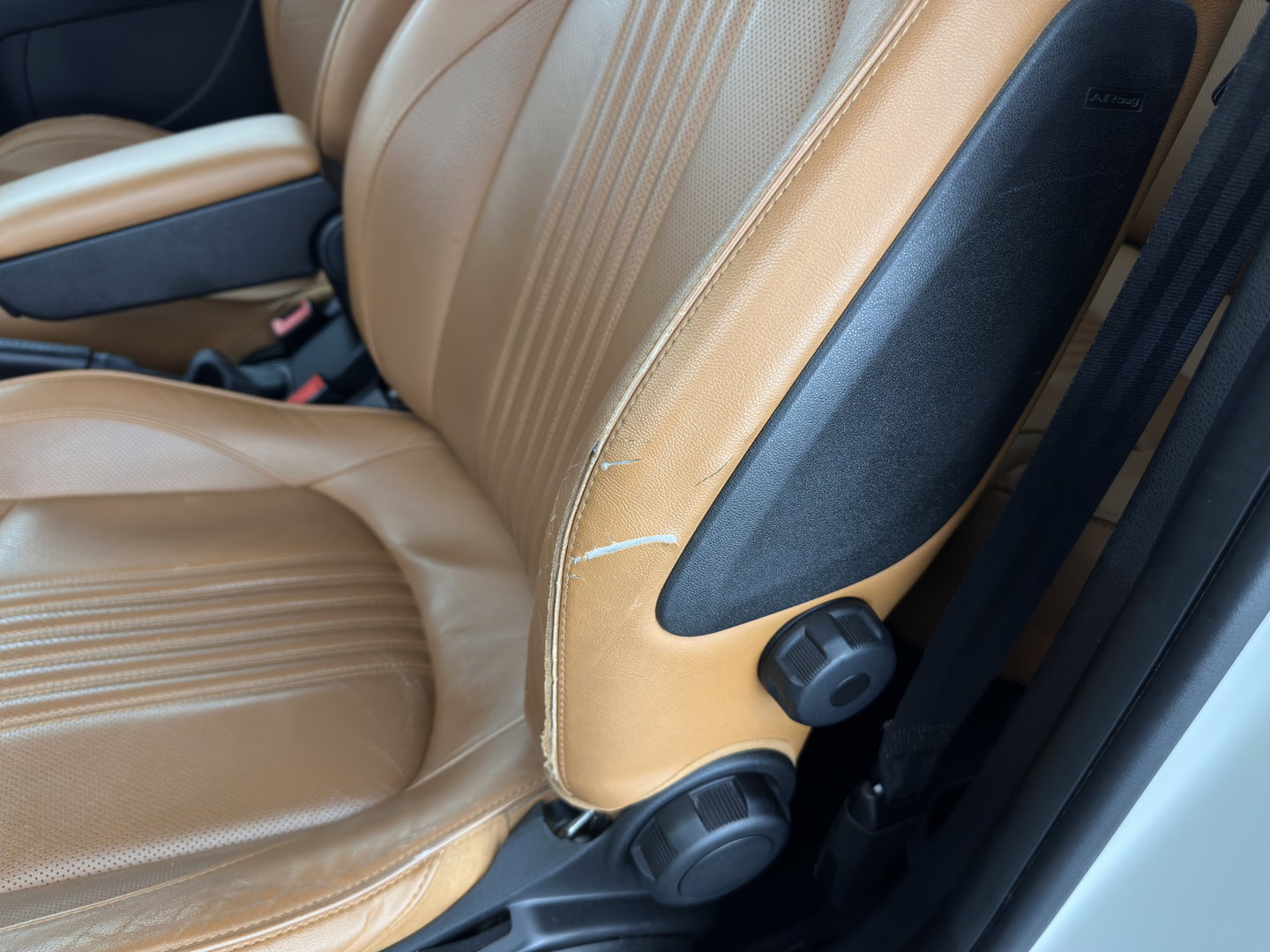 Alfa Romeo MiTo 1.3 JTDm ECO Distinctive *LEATHER | SPORTSEATS | ECC | PDC | TOWBAR | RADIO-CD | 17''ALU*