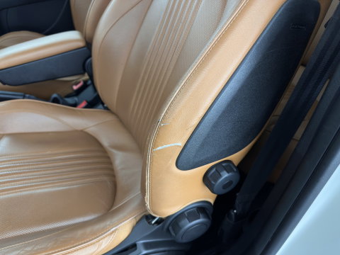 Alfa Romeo MiTo 1.3 JTDm ECO Distinctive *LEATHER | SPORTSEATS | ECC | PDC | TOWBAR | RADIO-CD | 17''ALU*