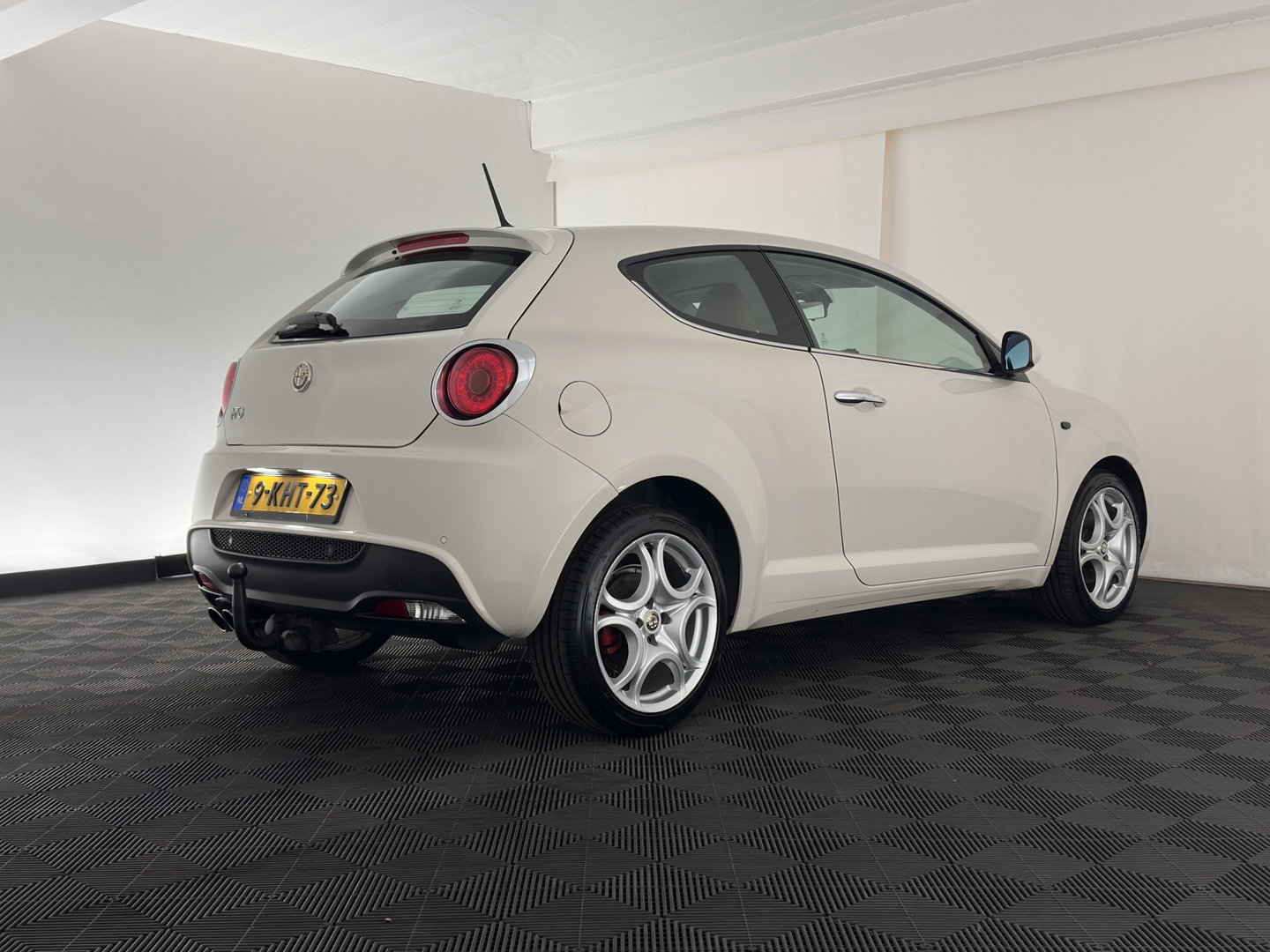 Alfa Romeo MiTo 1.3 JTDm ECO Distinctive *LEATHER | SPORTSEATS | ECC | PDC | TOWBAR | RADIO-CD | 17''ALU*