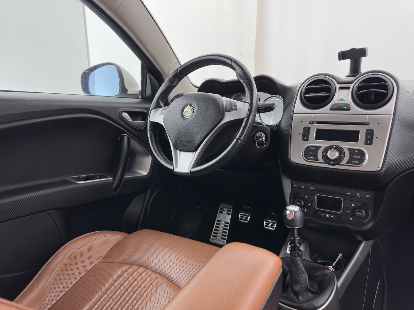 Alfa Romeo MiTo 1.3 JTDm ECO Distinctive *LEATHER | SPORTSEATS | ECC | PDC | TOWBAR | RADIO-CD | 17''ALU*