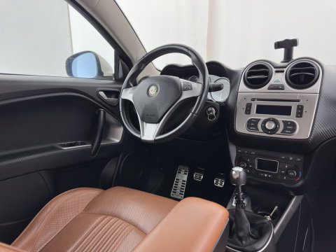 Alfa Romeo MiTo 1.3 JTDm ECO Distinctive *LEATHER | SPORTSEATS | ECC | PDC | TOWBAR | RADIO-CD | 17''ALU*