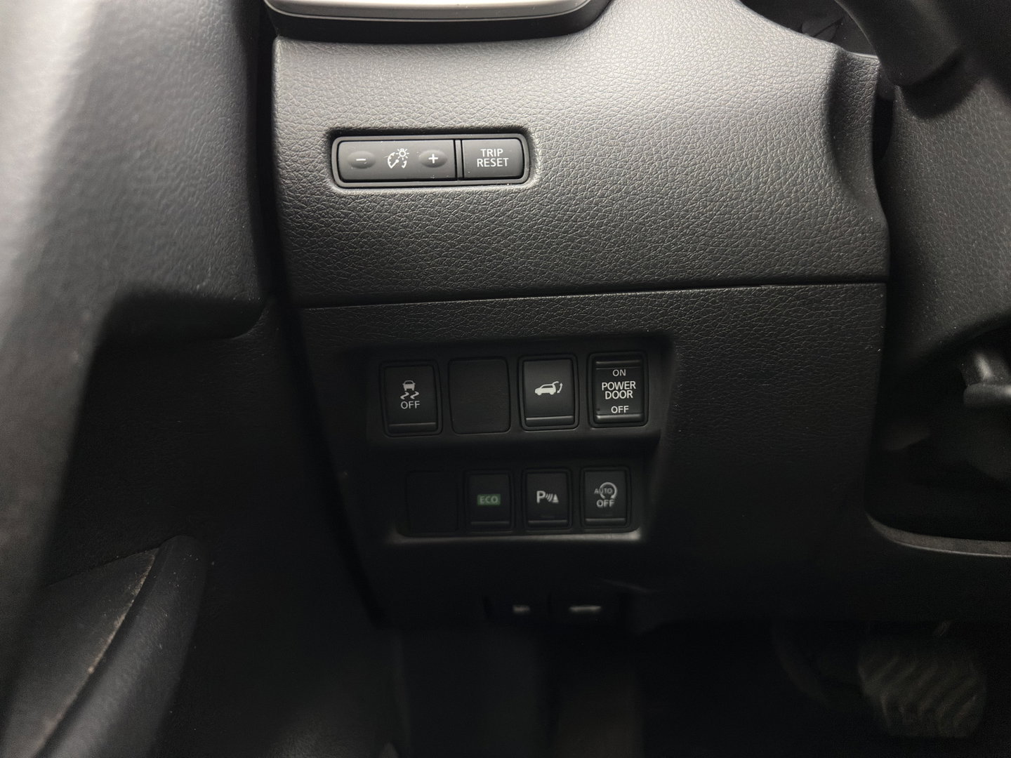Nissan X-Trail 1.6 dCi Tekna Aut. *PANO | LEATHER | XENON | TOPVIEW | BLINDSPOT | KEYLESS | HEATED-COMFORTSEATS | NAVI-FULLMAP | PRIVACYGLASS | ECC | PDC | TOWBAR | 19''ALU*