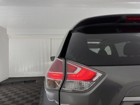 Nissan X-Trail 1.6 dCi Tekna Aut. *PANO | LEATHER | XENON | TOPVIEW | BLINDSPOT | KEYLESS | HEATED-COMFORTSEATS | NAVI-FULLMAP | PRIVACYGLASS | ECC | PDC | TOWBAR | 19''ALU*