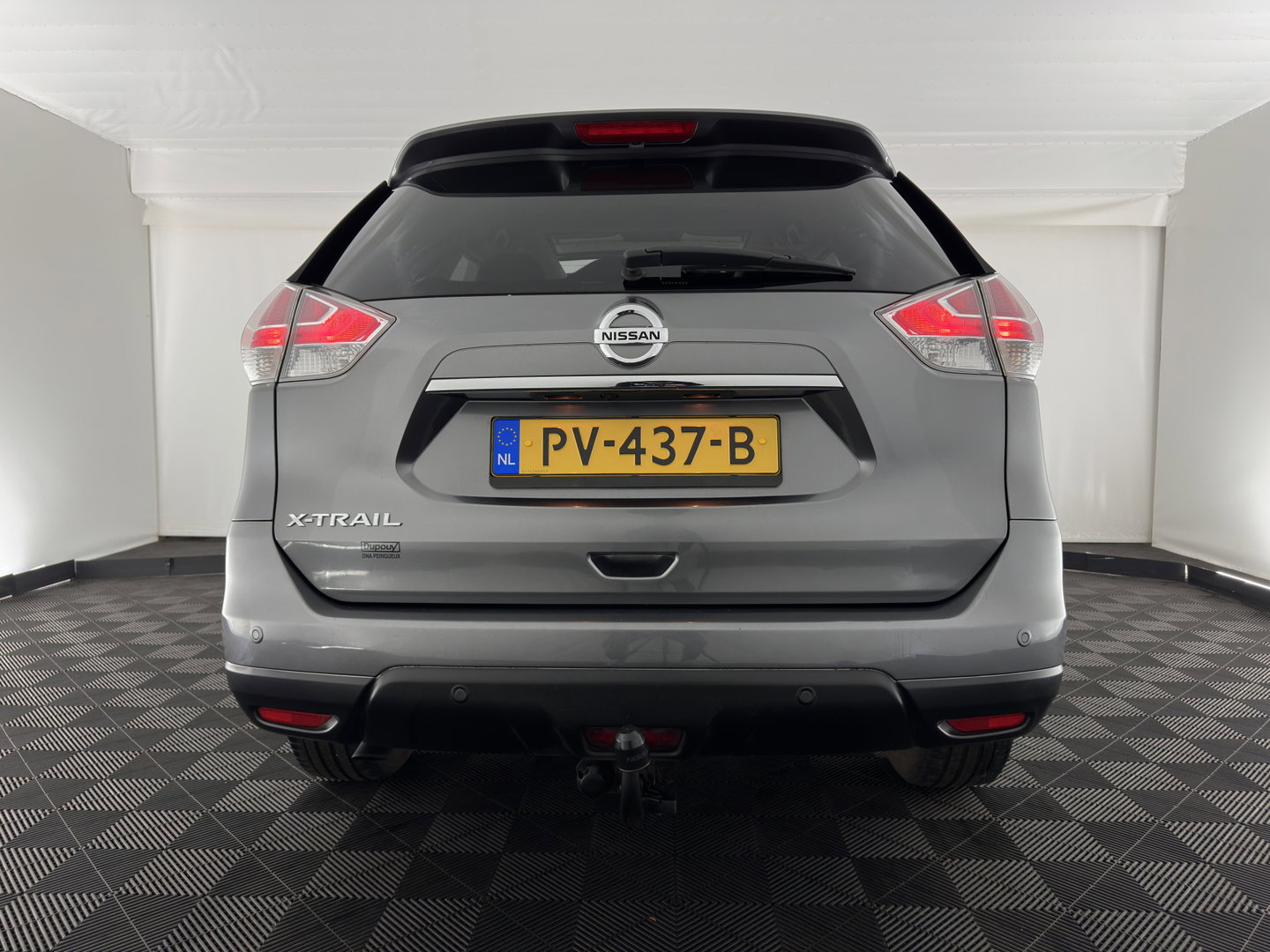 Nissan X-Trail 1.6 dCi Tekna Aut. *PANO | LEATHER | XENON | TOPVIEW | BLINDSPOT | KEYLESS | HEATED-COMFORTSEATS | NAVI-FULLMAP | PRIVACYGLASS | ECC | PDC | TOWBAR | 19''ALU*
