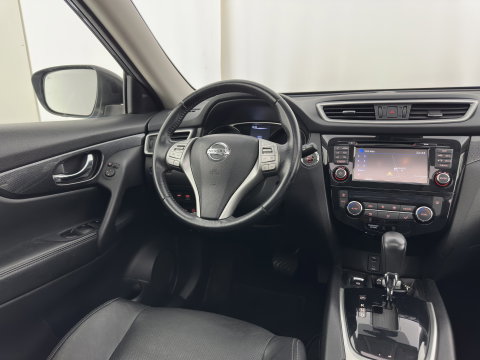 Nissan X-Trail 1.6 dCi Tekna Aut. *PANO | LEATHER | XENON | TOPVIEW | BLINDSPOT | KEYLESS | HEATED-COMFORTSEATS | NAVI-FULLMAP | PRIVACYGLASS | ECC | PDC | TOWBAR | 19''ALU*