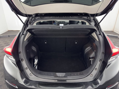 Nissan Leaf N-Connecta 40 kWh (INCL-BTW) Aut. *HEATPUMP | NAVI-FULLMAP | TOPVIEW | KEYLESS | BLINDSPOT |  DIGI-COCKPIT | HEATED-COMFORTSEATS | DAB | PRIVACYGLASS | ECC | ADAPTIVE-CRUISE | PDC | CARPLAY | 16"ALU*