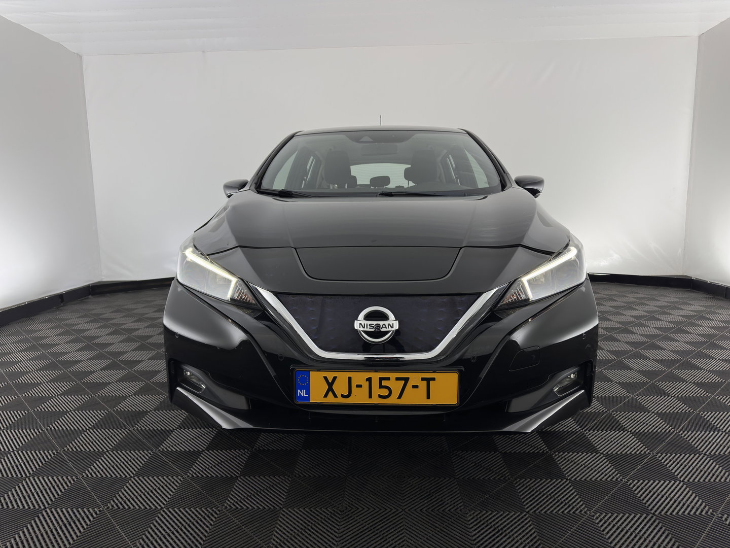 Nissan Leaf N-Connecta 40 kWh (INCL-BTW) Aut. *HEATPUMP | NAVI-FULLMAP | TOPVIEW | KEYLESS | BLINDSPOT |  DIGI-COCKPIT | HEATED-COMFORTSEATS | DAB | PRIVACYGLASS | ECC | ADAPTIVE-CRUISE | PDC | CARPLAY | 16"ALU*