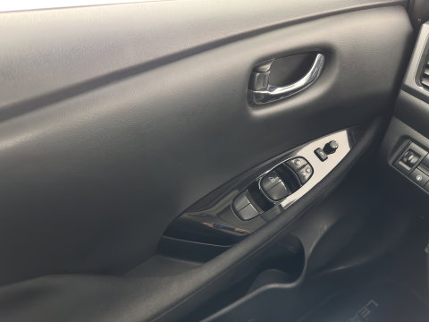 Nissan Leaf N-Connecta 40 kWh (INCL-BTW) Aut. *HEATPUMP | NAVI-FULLMAP | TOPVIEW | KEYLESS | BLINDSPOT |  DIGI-COCKPIT | HEATED-COMFORTSEATS | DAB | PRIVACYGLASS | ECC | ADAPTIVE-CRUISE | PDC | CARPLAY | 16"ALU*
