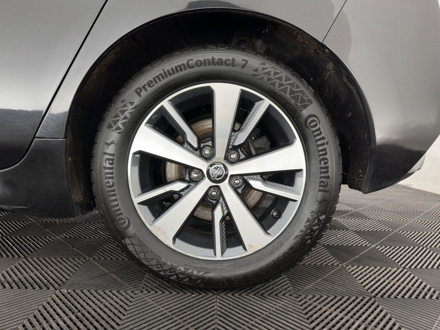 Nissan Leaf N-Connecta 40 kWh (INCL-BTW) Aut. *HEATPUMP | NAVI-FULLMAP | TOPVIEW | KEYLESS | BLINDSPOT |  DIGI-COCKPIT | HEATED-COMFORTSEATS | DAB | PRIVACYGLASS | ECC | ADAPTIVE-CRUISE | PDC | CARPLAY | 16"ALU*