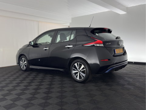 Nissan Leaf N-Connecta 40 kWh (INCL-BTW) Aut. *HEATPUMP | NAVI-FULLMAP | TOPVIEW | KEYLESS | BLINDSPOT |  DIGI-COCKPIT | HEATED-COMFORTSEATS | DAB | PRIVACYGLASS | ECC | ADAPTIVE-CRUISE | PDC | CARPLAY | 16"ALU*
