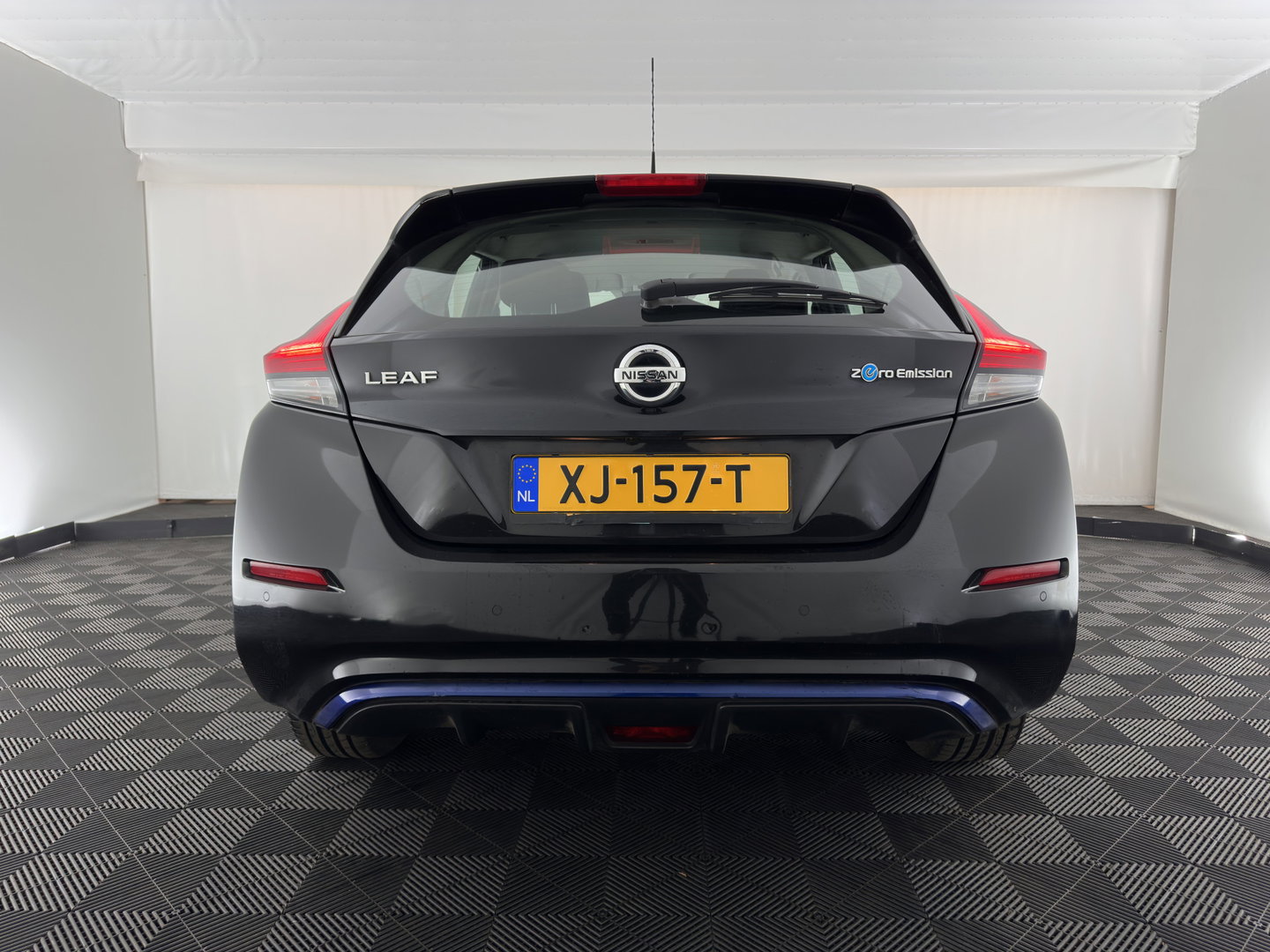 Nissan Leaf N-Connecta 40 kWh (INCL-BTW) Aut. *HEATPUMP | NAVI-FULLMAP | TOPVIEW | KEYLESS | BLINDSPOT |  DIGI-COCKPIT | HEATED-COMFORTSEATS | DAB | PRIVACYGLASS | ECC | ADAPTIVE-CRUISE | PDC | CARPLAY | 16"ALU*