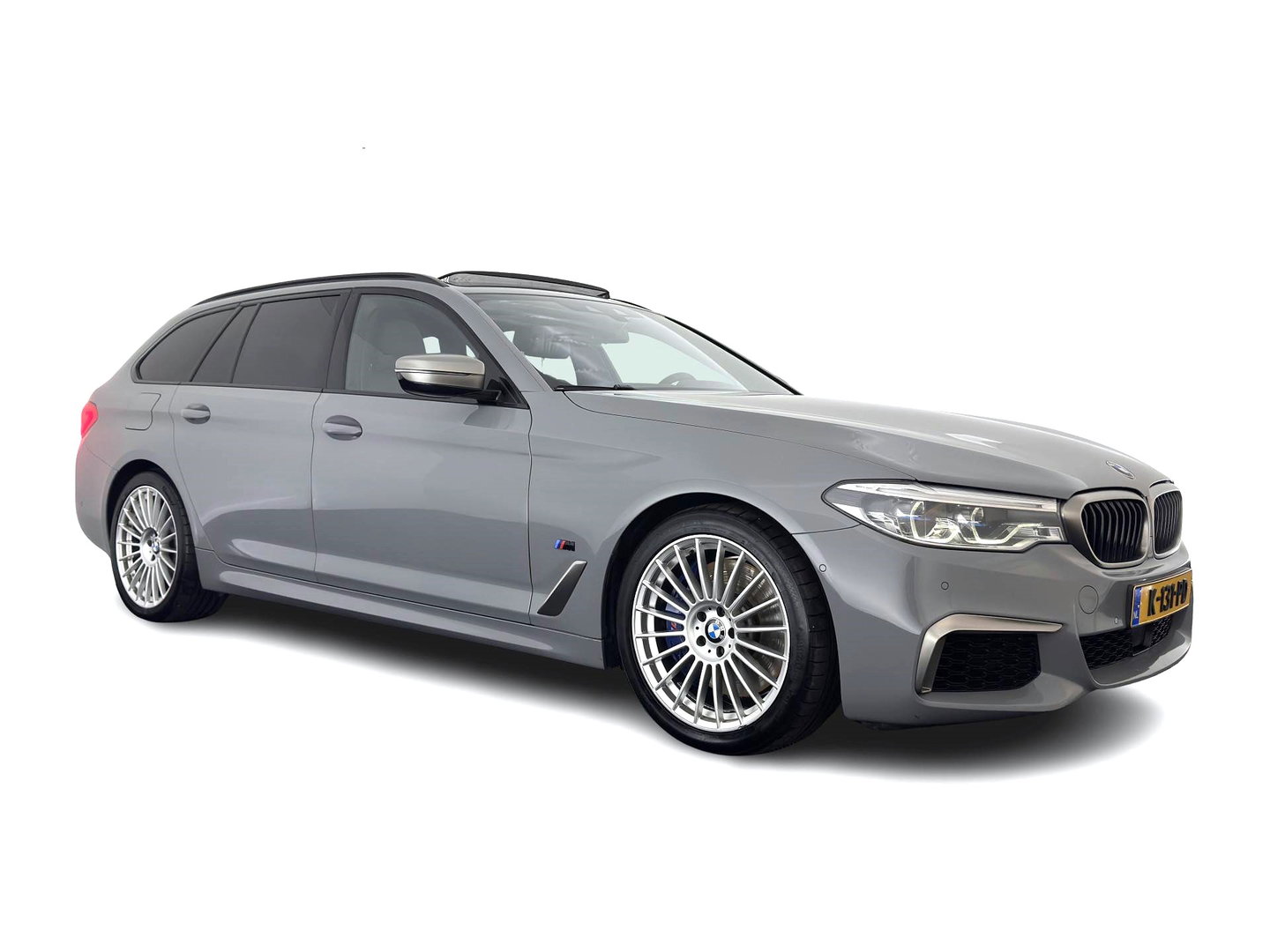 BMW 5 Serie Touring M550d xDrive High Executive M-Sportpack Aut. *PANO | LEATHER | LASER-LED | BLINDSPOT | MEMORY-PACK | HARMAN/KARDON |  DIGI-COCKPIT | AMBIENTLIGHT | SHIFTPADDLES | HEAD-UP | ADAPTIVE-CRUISE | TOWBAR | 19''ALU*