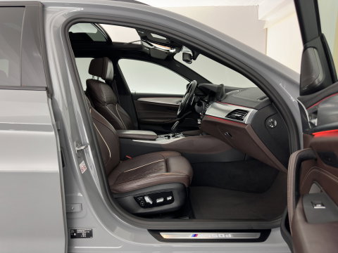 BMW 5 Serie Touring M550d xDrive High Executive M-Sportpack Aut. *PANO | LEATHER | LASER-LED | BLINDSPOT | MEMORY-PACK | HARMAN/KARDON |  DIGI-COCKPIT | AMBIENTLIGHT | SHIFTPADDLES | HEAD-UP | ADAPTIVE-CRUISE | TOWBAR | 19''ALU*