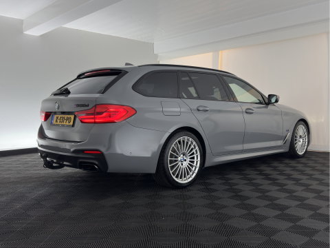 BMW 5 Serie Touring M550d xDrive High Executive M-Sportpack Aut. *PANO | LEATHER | LASER-LED | BLINDSPOT | MEMORY-PACK | HARMAN/KARDON |  DIGI-COCKPIT | AMBIENTLIGHT | SHIFTPADDLES | HEAD-UP | ADAPTIVE-CRUISE | TOWBAR | 19''ALU*
