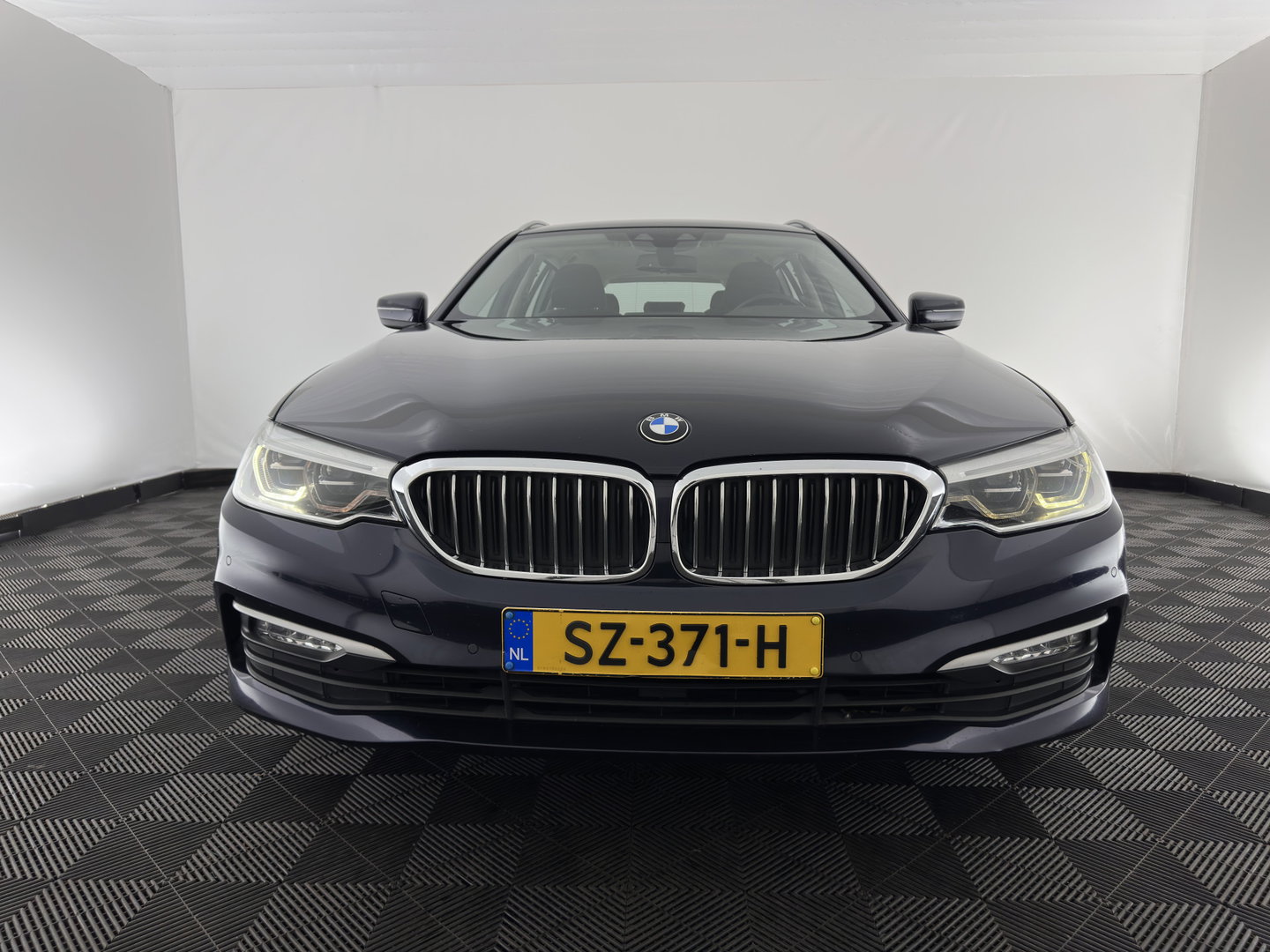 BMW 5 Serie Touring 520d High Executive *LEATHER | FULL-LED | MEMORY-PACK | HEATED-COMFORTSEATS | NAVI-FULLMAP | ECC | PDC | CRUISE | KEYLESS | TOWBAR |  20''ALU*