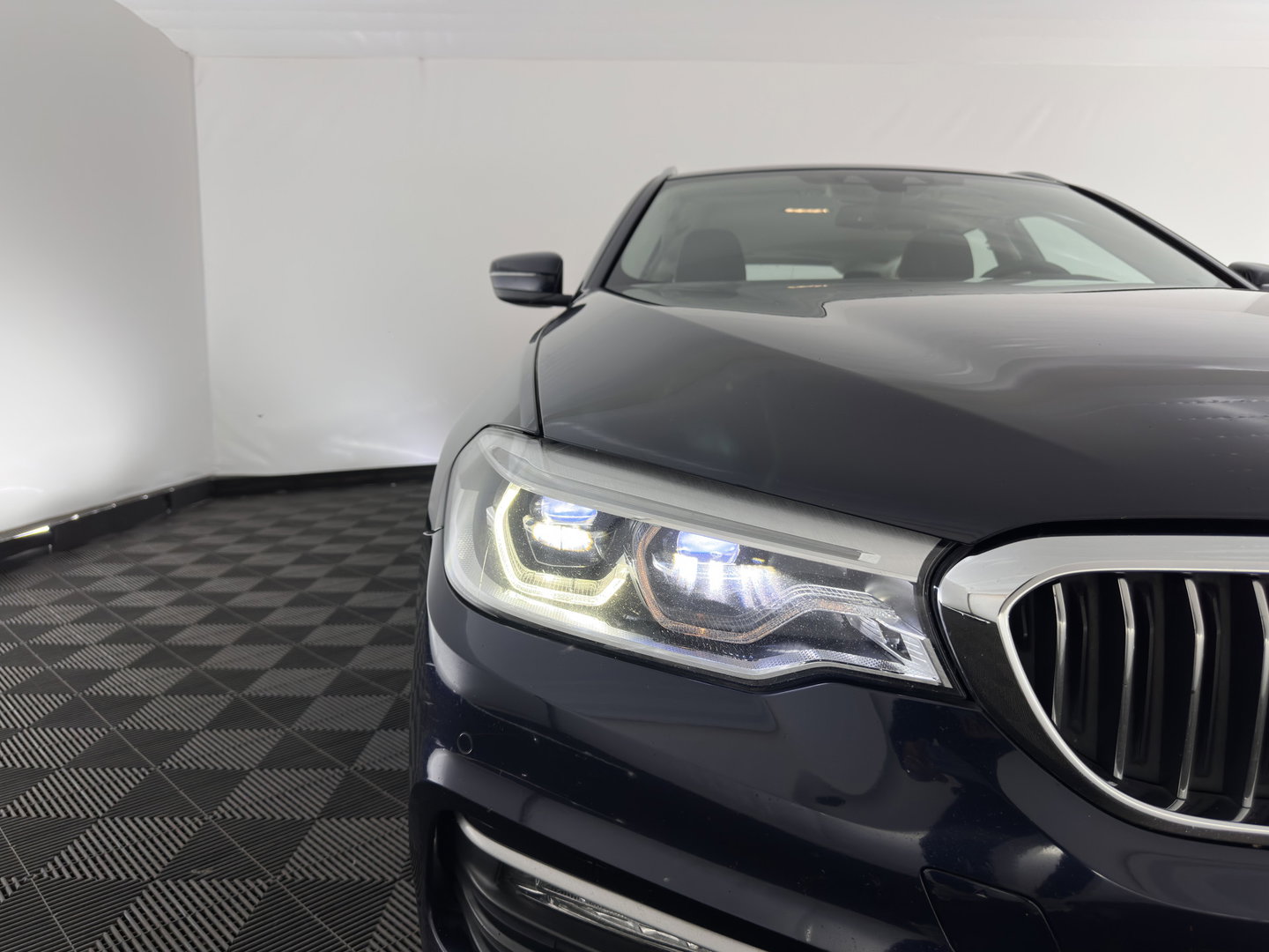 BMW 5 Serie Touring 520d High Executive *LEATHER | FULL-LED | MEMORY-PACK | HEATED-COMFORTSEATS | NAVI-FULLMAP | ECC | PDC | CRUISE | KEYLESS | TOWBAR |  20''ALU*