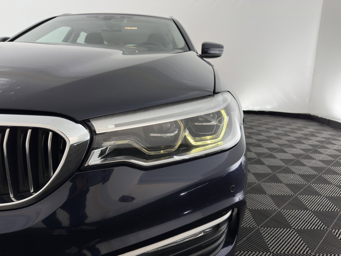 BMW 5 Serie Touring 520d High Executive *LEATHER | FULL-LED | MEMORY-PACK | HEATED-COMFORTSEATS | NAVI-FULLMAP | ECC | PDC | CRUISE | KEYLESS | TOWBAR |  20''ALU*