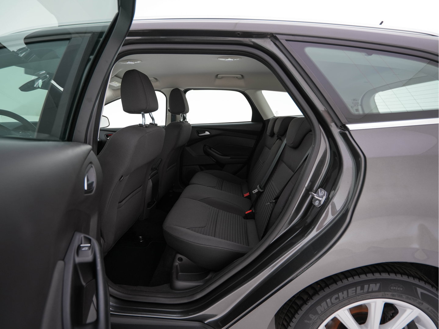 Ford FOCUS Wagon 1.5 TDCI Titanium *NAVI-FULLMAP | KEYLESS | COMFORTSEATS | SYNC-AUDIO | ECC | PDC | CRUISE | 16''ALU*