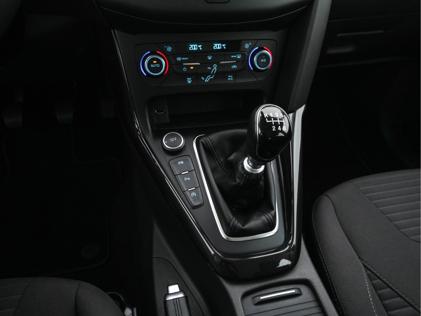Ford FOCUS Wagon 1.5 TDCI Titanium *NAVI-FULLMAP | KEYLESS | COMFORTSEATS | SYNC-AUDIO | ECC | PDC | CRUISE | 16''ALU*
