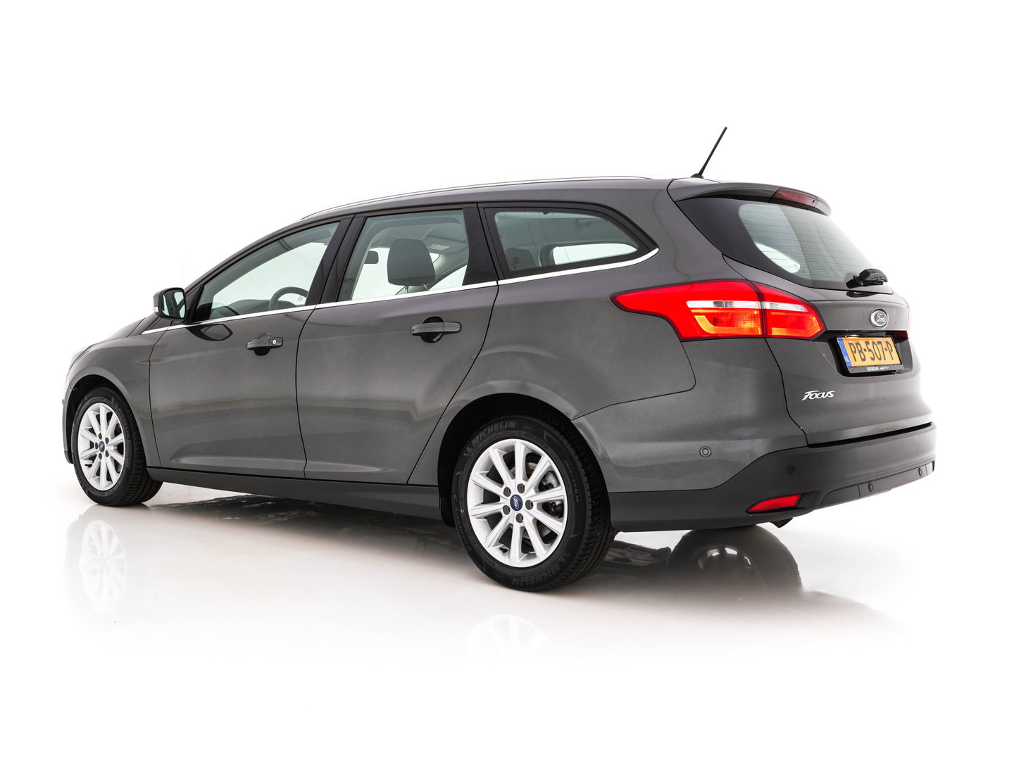Ford FOCUS Wagon 1.5 TDCI Titanium *NAVI-FULLMAP | KEYLESS | COMFORTSEATS | SYNC-AUDIO | ECC | PDC | CRUISE | 16''ALU*