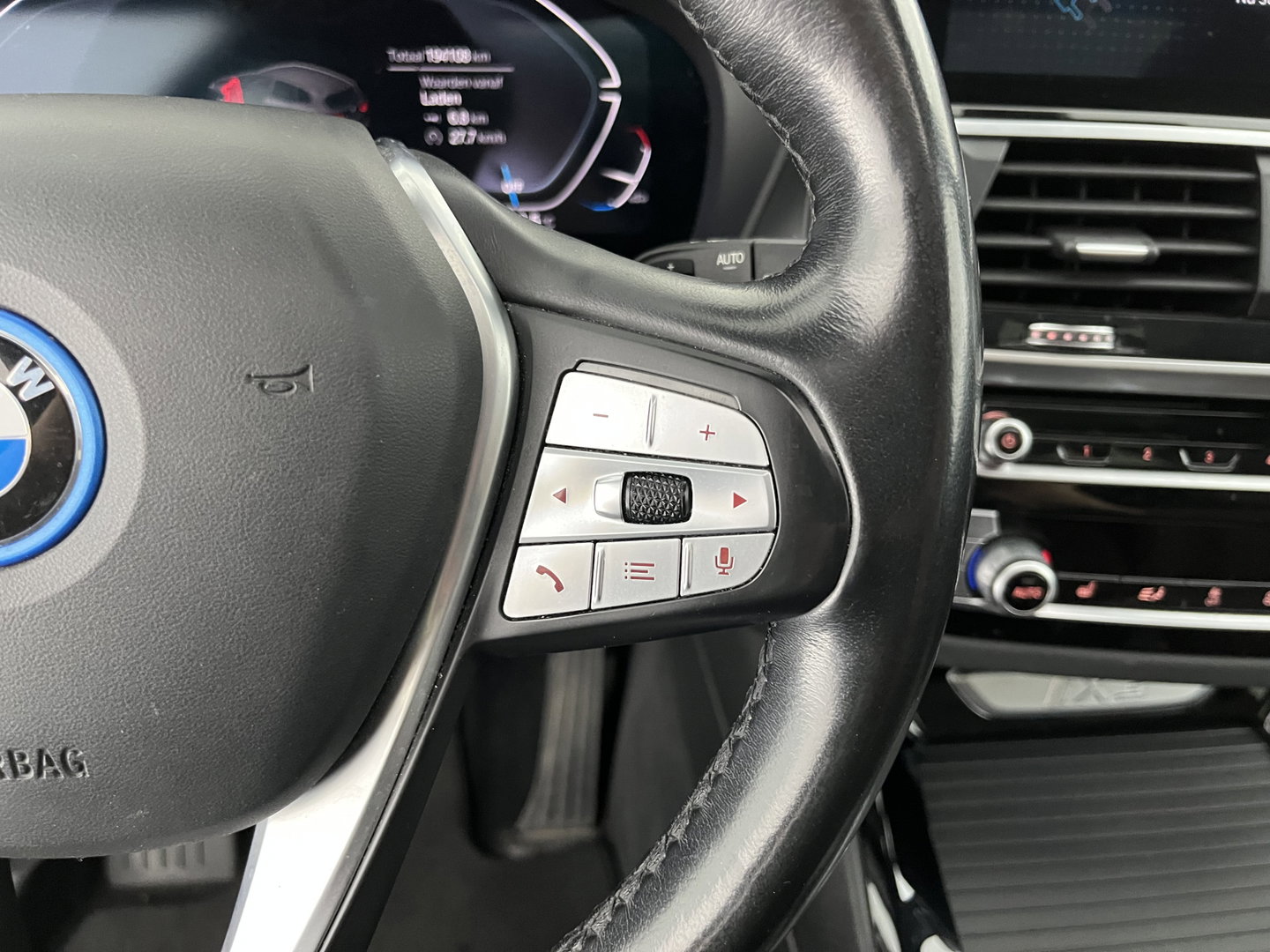 BMW iX3 Executive 80 kWh [3-Fase-11kW ] {SoH-99%} (INCL-BTW) Aut. *HEATPUMP | PANO | LEATHER | ADAPTIVE-CRUISE | FULL-LED | BLIND-SPOT | MEMORY-PACK | DIGI-COCKPIT | HEATED-COMFORTSEATS | KEYLESS | CAMERA | DAB+ | TOWBAR | 19''ALU*