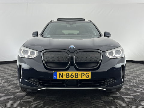 BMW iX3 Executive 80 kWh [3-Fase-11kW ] {SoH-99%} (INCL-BTW) Aut. *HEATPUMP | PANO | LEATHER | ADAPTIVE-CRUISE | FULL-LED | BLIND-SPOT | MEMORY-PACK | DIGI-COCKPIT | HEATED-COMFORTSEATS | KEYLESS | CAMERA | DAB+ | TOWBAR | 19''ALU*