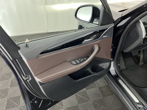 BMW iX3 Executive 80 kWh [3-Fase-11kW ] {SoH-99%} (INCL-BTW) Aut. *HEATPUMP | PANO | LEATHER | ADAPTIVE-CRUISE | FULL-LED | BLIND-SPOT | MEMORY-PACK | DIGI-COCKPIT | HEATED-COMFORTSEATS | KEYLESS | CAMERA | DAB+ | TOWBAR | 19''ALU*