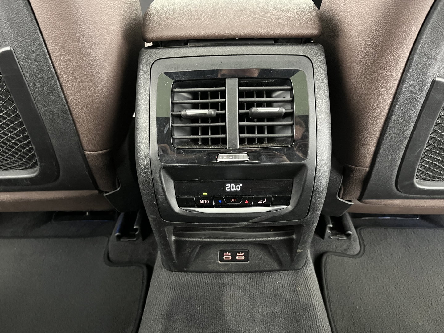 BMW iX3 Executive 80 kWh [3-Fase-11kW ] {SoH-99%} (INCL-BTW) Aut. *HEATPUMP | PANO | LEATHER | ADAPTIVE-CRUISE | FULL-LED | BLIND-SPOT | MEMORY-PACK | DIGI-COCKPIT | HEATED-COMFORTSEATS | KEYLESS | CAMERA | DAB+ | TOWBAR | 19''ALU*