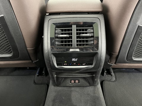 BMW iX3 Executive 80 kWh [3-Fase-11kW ] {SoH-99%} (INCL-BTW) Aut. *HEATPUMP | PANO | LEATHER | ADAPTIVE-CRUISE | FULL-LED | BLIND-SPOT | MEMORY-PACK | DIGI-COCKPIT | HEATED-COMFORTSEATS | KEYLESS | CAMERA | DAB+ | TOWBAR | 19''ALU*