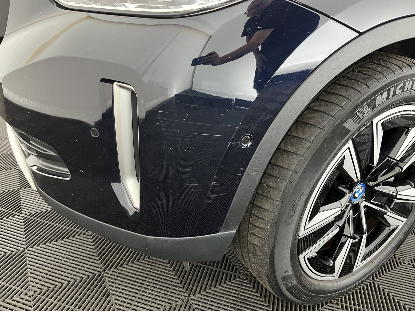 BMW iX3 Executive 80 kWh [3-Fase-11kW ] {SoH-99%} (INCL-BTW) Aut. *HEATPUMP | PANO | LEATHER | ADAPTIVE-CRUISE | FULL-LED | BLIND-SPOT | MEMORY-PACK | DIGI-COCKPIT | HEATED-COMFORTSEATS | KEYLESS | CAMERA | DAB+ | TOWBAR | 19''ALU*