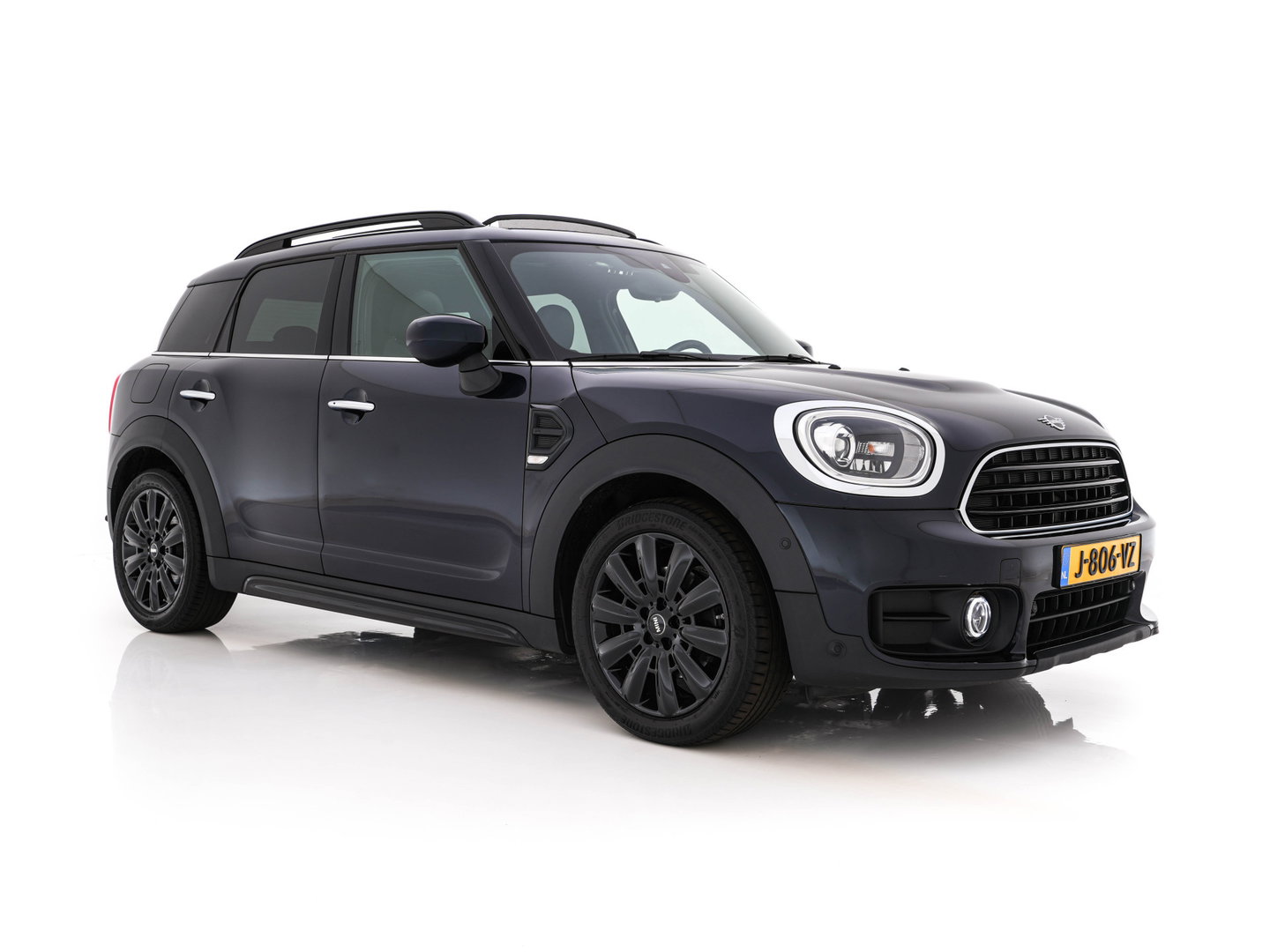 MINI Countryman 1.5 Cooper Chili Aut. *PANO | LEATHER-FABRIC | FULL-LED | HARMAN/KARDON | HEATED-SPORTSEATS | KEYLESS | NAVI-FULLMAP | PRIVACY-GLASS | AMBIENTLIGHT | ECC | PDC | CRUISE | 18''ALU*