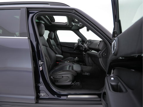 MINI Countryman 1.5 Cooper Chili Aut. *PANO | LEATHER-FABRIC | FULL-LED | HARMAN/KARDON | HEATED-SPORTSEATS | KEYLESS | NAVI-FULLMAP | PRIVACY-GLASS | AMBIENTLIGHT | ECC | PDC | CRUISE | 18''ALU*