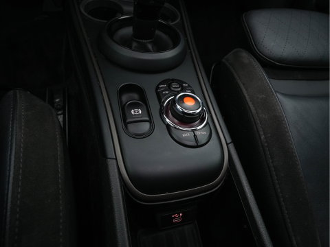 MINI Countryman 1.5 Cooper Chili Aut. *PANO | LEATHER-FABRIC | FULL-LED | HARMAN/KARDON | HEATED-SPORTSEATS | KEYLESS | NAVI-FULLMAP | PRIVACY-GLASS | AMBIENTLIGHT | ECC | PDC | CRUISE | 18''ALU*