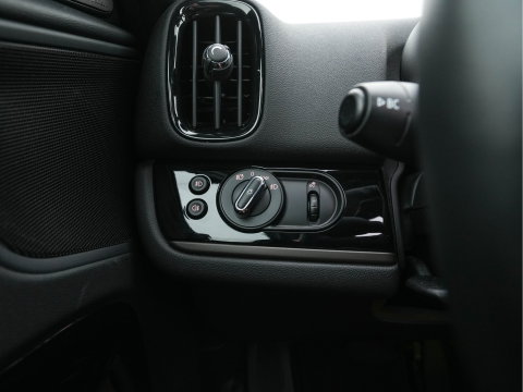 MINI Countryman 1.5 Cooper Chili Aut. *PANO | LEATHER-FABRIC | FULL-LED | HARMAN/KARDON | HEATED-SPORTSEATS | KEYLESS | NAVI-FULLMAP | PRIVACY-GLASS | AMBIENTLIGHT | ECC | PDC | CRUISE | 18''ALU*