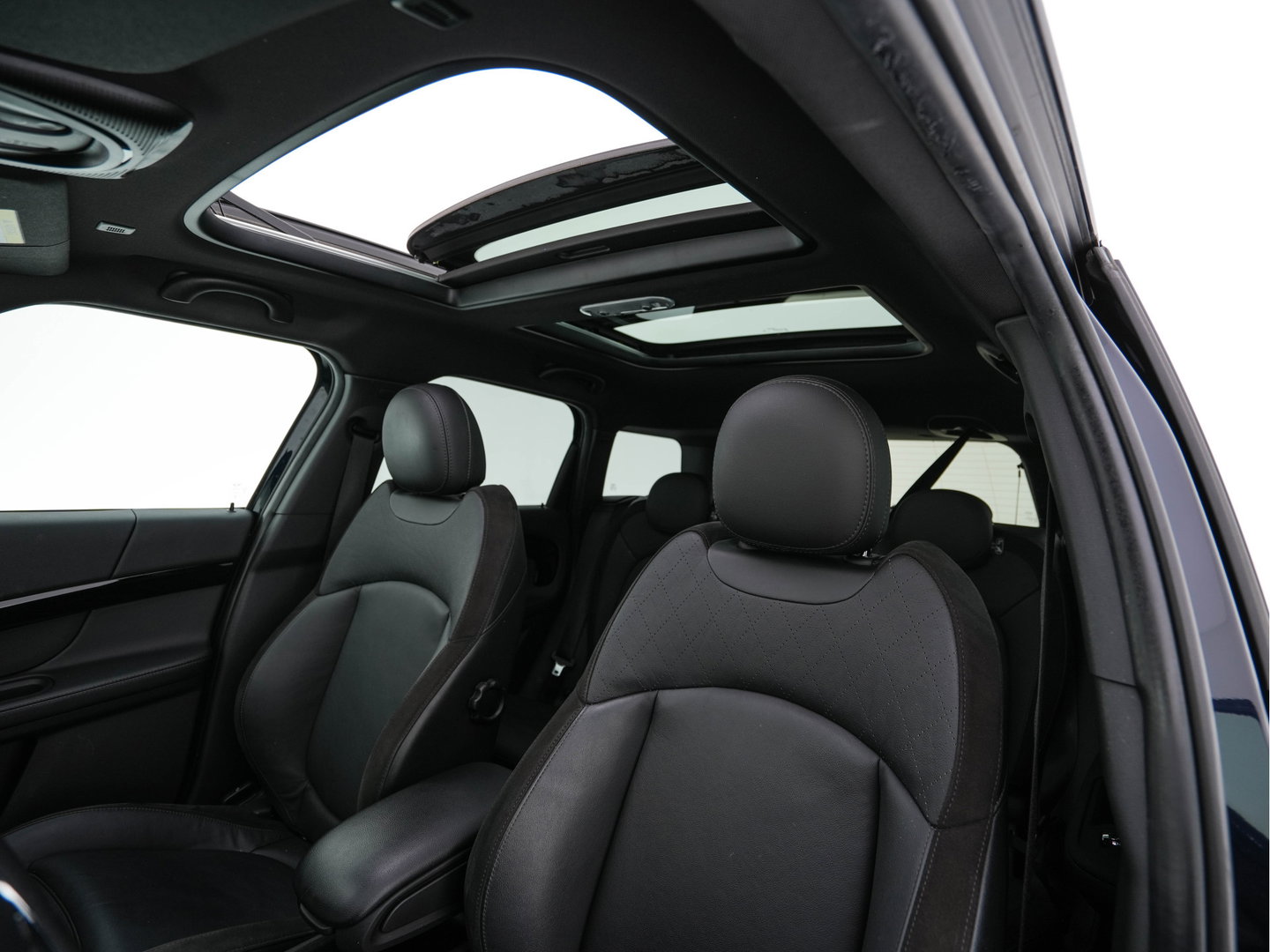 MINI Countryman 1.5 Cooper Chili Aut. *PANO | LEATHER-FABRIC | FULL-LED | HARMAN/KARDON | HEATED-SPORTSEATS | KEYLESS | NAVI-FULLMAP | PRIVACY-GLASS | AMBIENTLIGHT | ECC | PDC | CRUISE | 18''ALU*