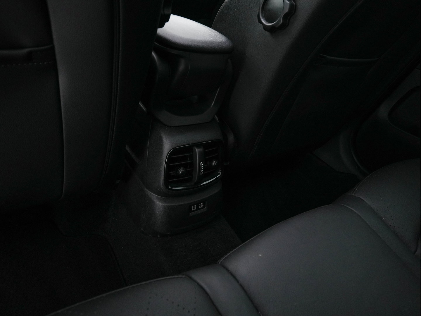MINI Countryman 1.5 Cooper Chili Aut. *PANO | LEATHER-FABRIC | FULL-LED | HARMAN/KARDON | HEATED-SPORTSEATS | KEYLESS | NAVI-FULLMAP | PRIVACY-GLASS | AMBIENTLIGHT | ECC | PDC | CRUISE | 18''ALU*