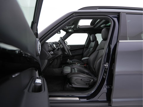 MINI Countryman 1.5 Cooper Chili Aut. *PANO | LEATHER-FABRIC | FULL-LED | HARMAN/KARDON | HEATED-SPORTSEATS | KEYLESS | NAVI-FULLMAP | PRIVACY-GLASS | AMBIENTLIGHT | ECC | PDC | CRUISE | 18''ALU*