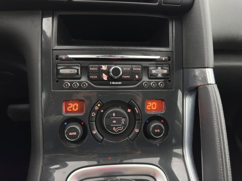 Peugeot 3008 2.0 HDiF HYbrid4 Blue Lease Aut. *NAVI-FULLMAP | COMFORTSEATS | SHIFTPADDLES | PRIVACY-GLASS | ECC | PDC | CRUISE | TOWBAR | 16''ALU*