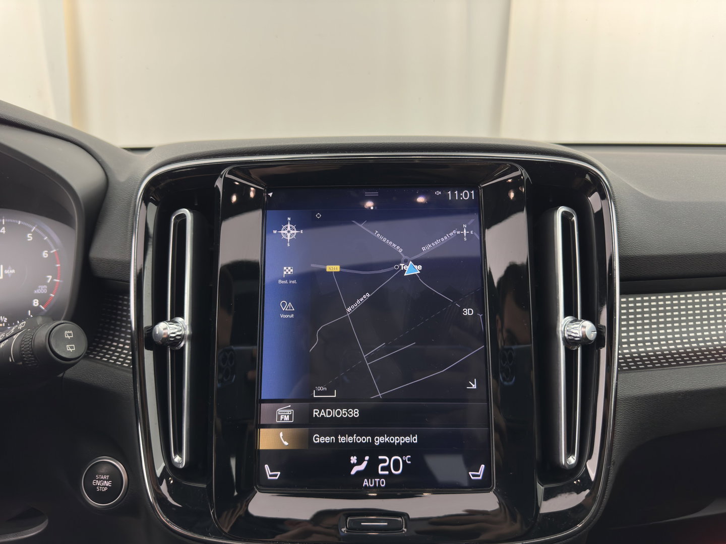 Volvo XC40 1.5 T3 R-Design *PANO | LEATHER-MICROFIBRE | FULL-LED | HARMAN/KARDON | HEATED-SPORTSEATS | DIGI-COCKPIT | NAVI-FULLMAP | ECC | PDC | CRUISE | TOWBAR | 18''ALU*