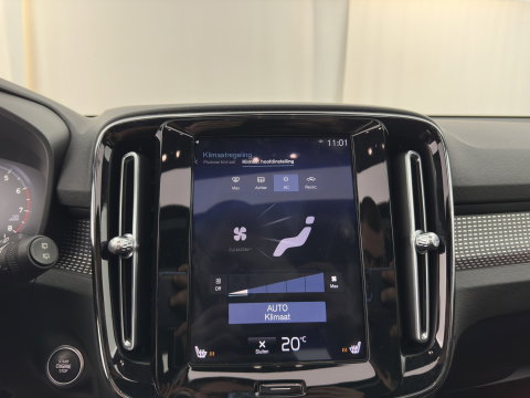 Volvo XC40 1.5 T3 R-Design *PANO | LEATHER-MICROFIBRE | FULL-LED | HARMAN/KARDON | HEATED-SPORTSEATS | DIGI-COCKPIT | NAVI-FULLMAP | ECC | PDC | CRUISE | TOWBAR | 18''ALU*