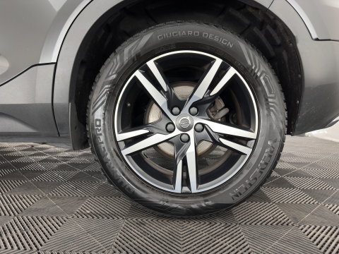 Volvo XC40 1.5 T3 R-Design *PANO | LEATHER-MICROFIBRE | FULL-LED | HARMAN/KARDON | HEATED-SPORTSEATS | DIGI-COCKPIT | NAVI-FULLMAP | ECC | PDC | CRUISE | TOWBAR | 18''ALU*