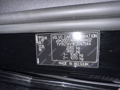 Volvo XC40 1.5 T3 R-Design *PANO | LEATHER-MICROFIBRE | FULL-LED | HARMAN/KARDON | HEATED-SPORTSEATS | DIGI-COCKPIT | NAVI-FULLMAP | ECC | PDC | CRUISE | TOWBAR | 18''ALU*