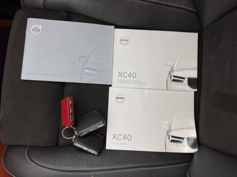 Volvo XC40 1.5 T3 R-Design *PANO | LEATHER-MICROFIBRE | FULL-LED | HARMAN/KARDON | HEATED-SPORTSEATS | DIGI-COCKPIT | NAVI-FULLMAP | ECC | PDC | CRUISE | TOWBAR | 18''ALU*