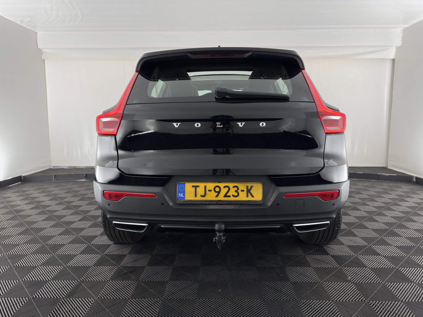Volvo XC40 1.5 T3 R-Design *PANO | LEATHER-MICROFIBRE | FULL-LED | HARMAN/KARDON | HEATED-SPORTSEATS | DIGI-COCKPIT | NAVI-FULLMAP | ECC | PDC | CRUISE | TOWBAR | 18''ALU*