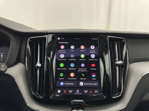Volvo XC60 2.0 T6 AWD Inscription (Plug-In) {SoH-89%} (INCL-BTW) *PANO | LEATHER | FULL-LED | HARMAN/KARDON | MEMORY-PACK | DIGI-COCKPIT | HEATED-COMFORTSEATS | TOPVIEW | NAVI-FULLMAP | ECC | PDC | CAMERA | 21''ALU*