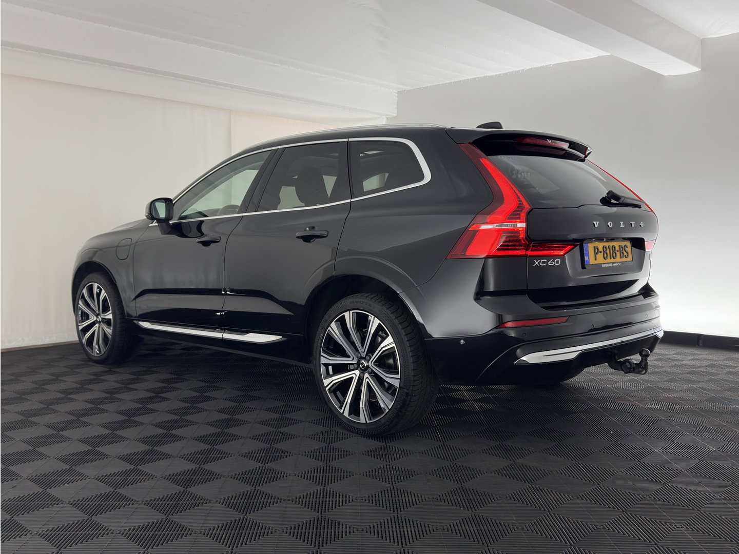 Volvo XC60 2.0 T6 AWD Inscription (Plug-In) {SoH-89%} (INCL-BTW) *PANO | LEATHER | FULL-LED | HARMAN/KARDON | MEMORY-PACK | DIGI-COCKPIT | HEATED-COMFORTSEATS | TOPVIEW | NAVI-FULLMAP | ECC | PDC | CAMERA | 21''ALU*