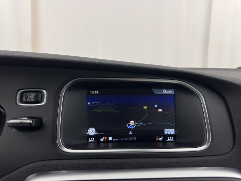 Volvo V40 2.0 D4 Summum Business *LEATHER | NAVI-FULLMAP | MEMORY-PACK | SIPS | HEATED-COMFORTSEATS | PRIVACY-GLASS | TOWBAR | 17"ALU*