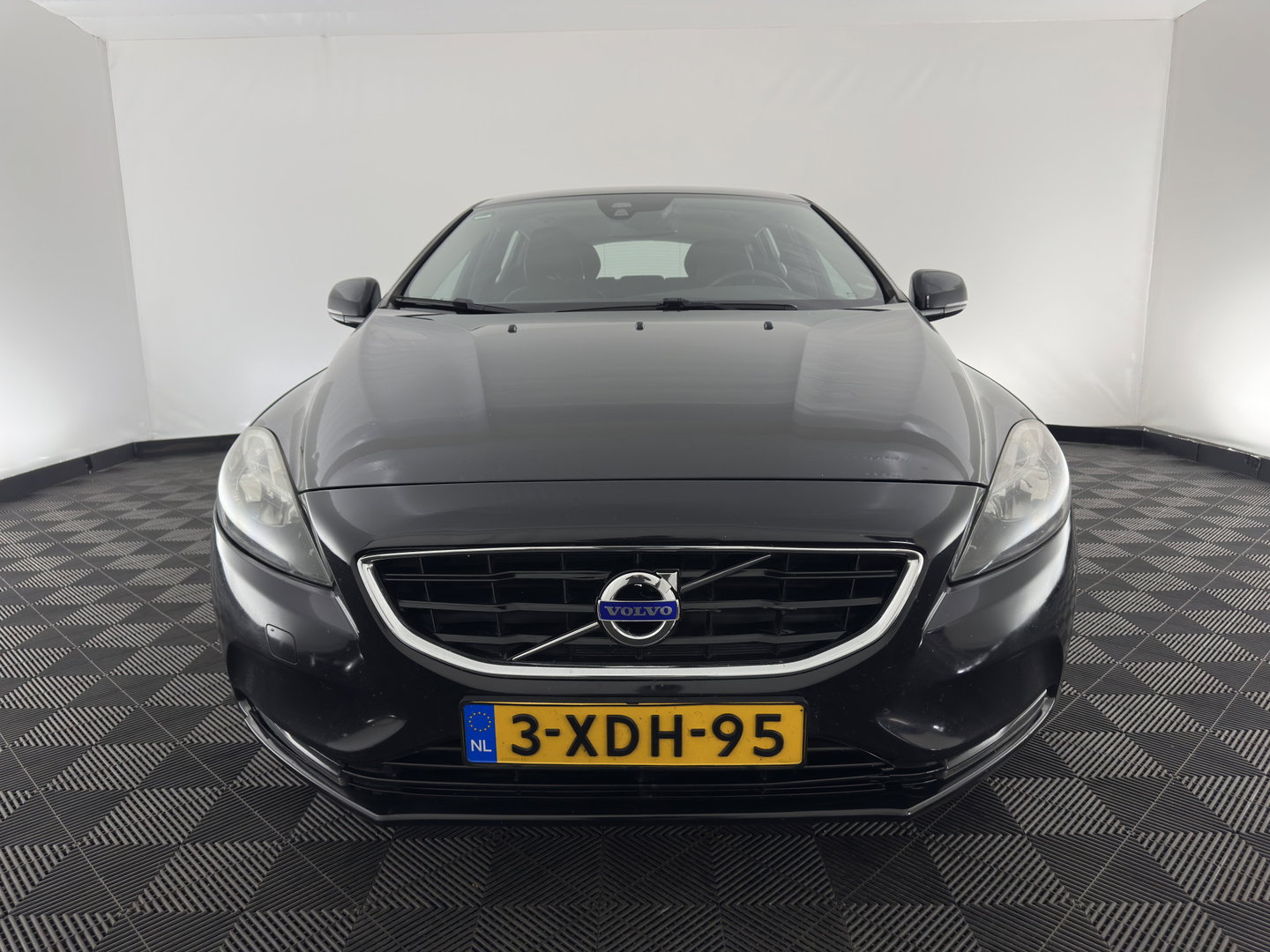 Volvo V40 2.0 D4 Summum Business *LEATHER | NAVI-FULLMAP | MEMORY-PACK | SIPS | HEATED-COMFORTSEATS | PRIVACY-GLASS | TOWBAR | 17"ALU*