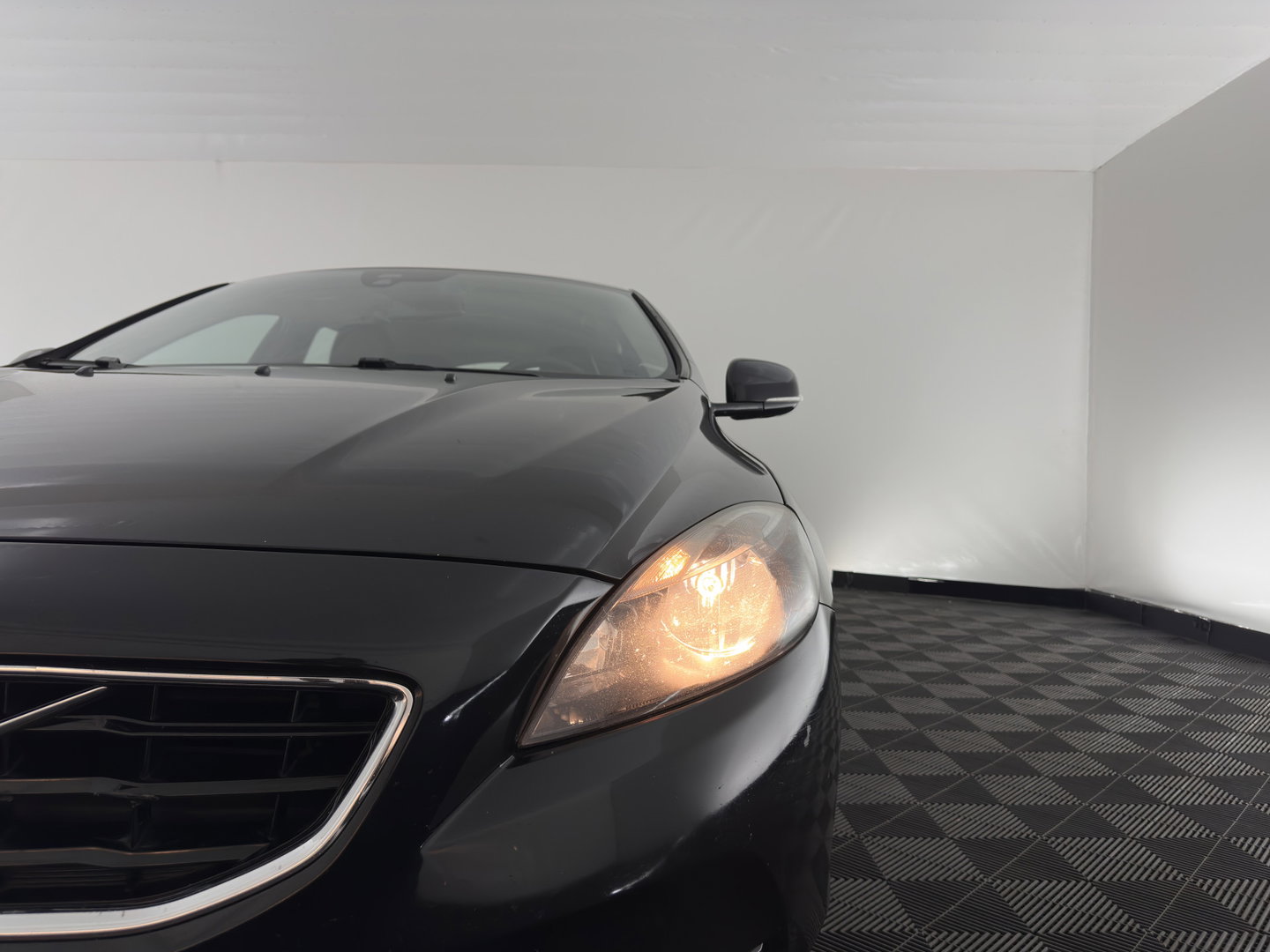 Volvo V40 2.0 D4 Summum Business *LEATHER | NAVI-FULLMAP | MEMORY-PACK | SIPS | HEATED-COMFORTSEATS | PRIVACY-GLASS | TOWBAR | 17"ALU*